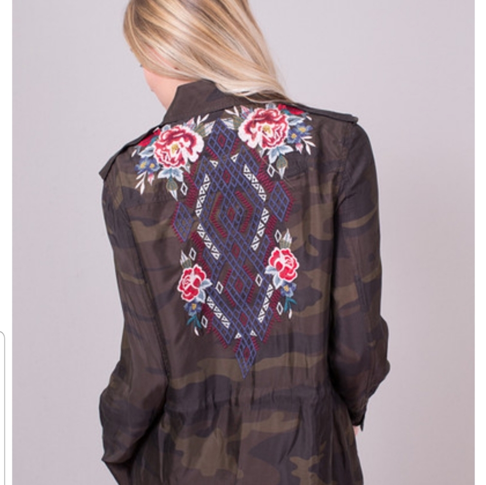 Johnny was MICA DRAWSTRING MILITARY COAT - Picture 4 of 8